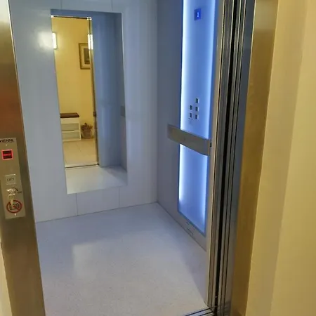 Im Haus Mit Herz ナッセライト